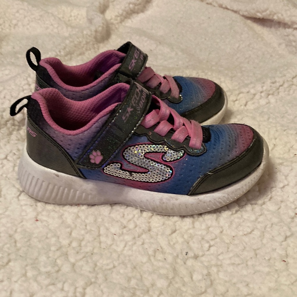 Skechers